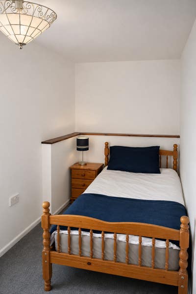 Single Room Available - Soham Main Photo