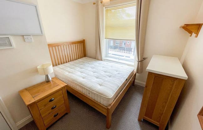 **All bills included** Great Norwich Double Room Main Photo