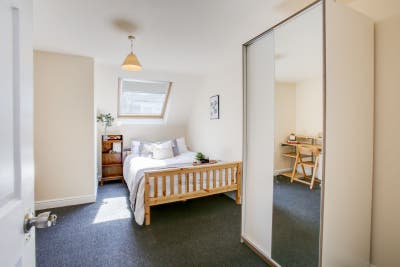 Chiswick Double Bedroom Main Photo