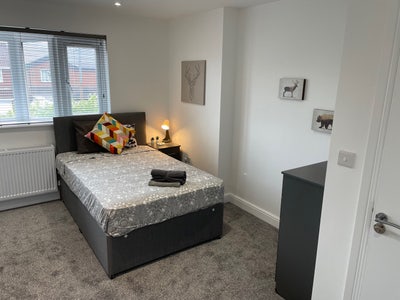 Newly developed 6 bed HMO with en-suites & Kitchen Main Photo