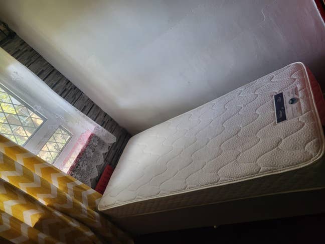 Double Room Available in - B16 8AL Main Photo