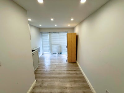DSS-Studio Flat Available in Hayes Hillingdon UB4 Main Photo