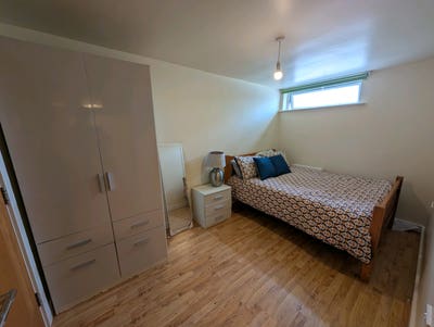  Double Ensuite Room Available – Ulsterville Ave Main Photo