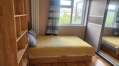 En-Suite Modern Big Double room Main Photo
