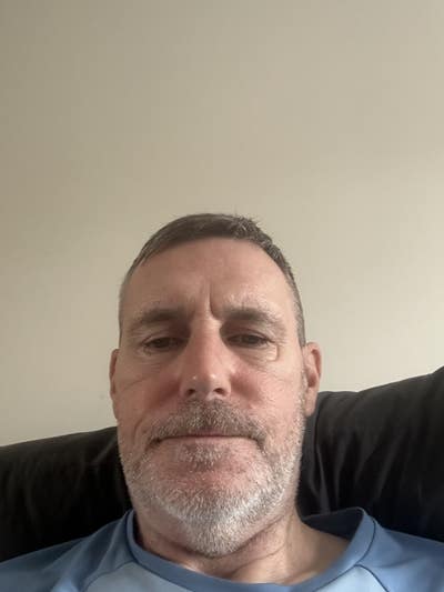 Looking for accommodation asap. I work 4 days... Main Photo