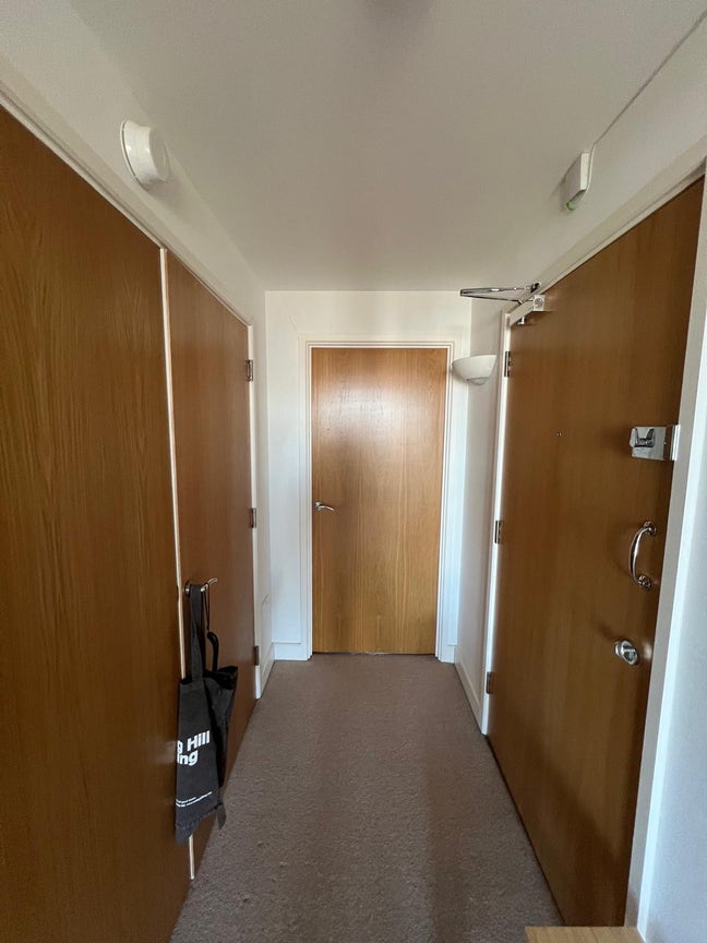 Ensuite Double Room in Luxury Complex with Gym Main Photo