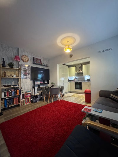 New flat near Crawley town centre  Main Photo