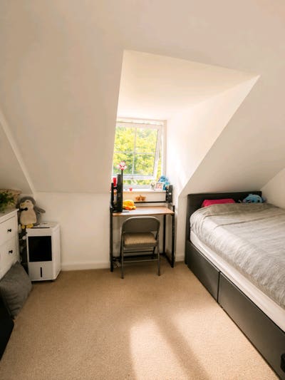 Clean, easy-going houseshare near city centre Main Photo