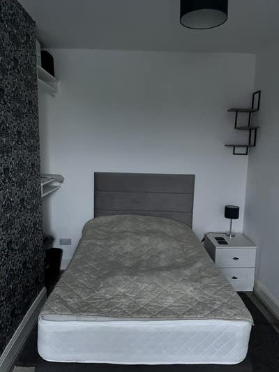 Double room to rent in semi-rural location. Main Photo