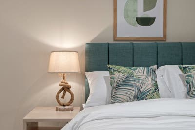 All- inclusive ensuite rooms 5 min to city center  Main Photo