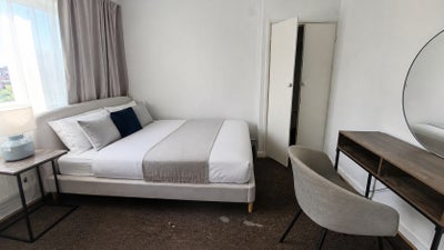Double Room in Hoxton – Available Now | Main Photo