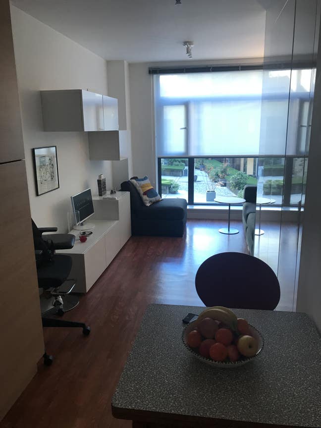 1 Bedroom clean modern flat central location Main Photo