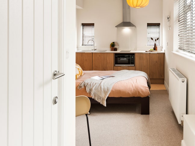 Studio & Ensuite Rooms Near Derby Hospital  Main Photo