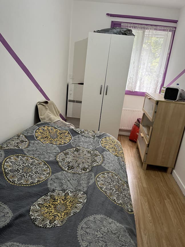 Muslim female for a Single Room in a House share  Main Photo