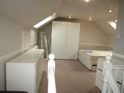 Loft coversion room - with ensuite available Main Photo
