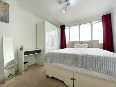 En-Suite Double room in Marylebone - FREE SOON Main Photo