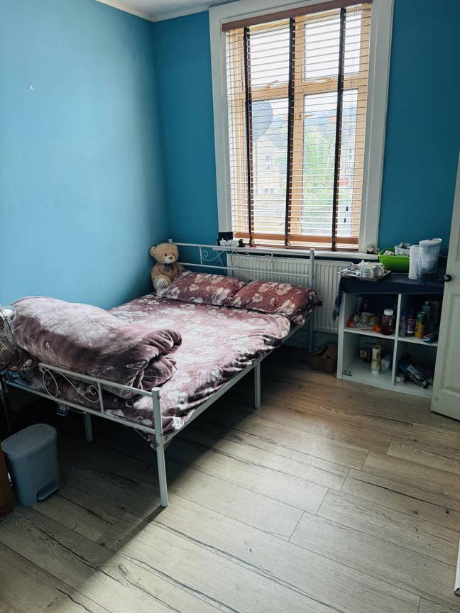 Room for rent  Main Photo