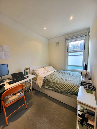 Sunny cosy room, less than 5 min from station Main Photo