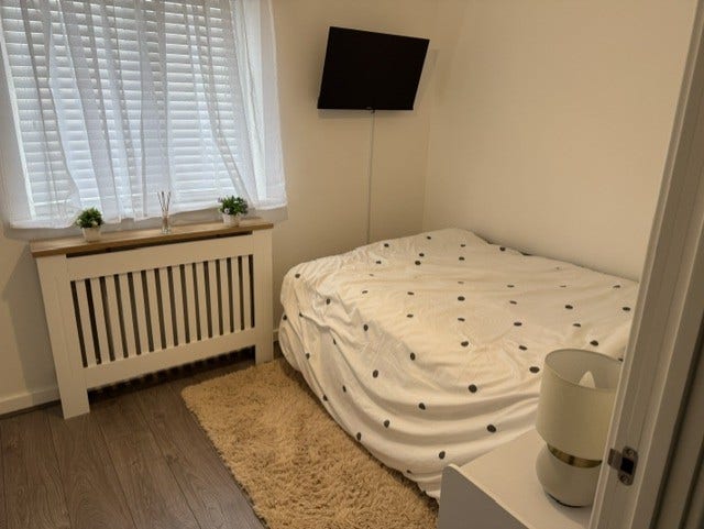 Furnished Double Room | Mon–Fri | Bills + Parking  Main Photo