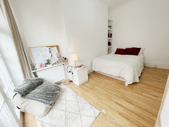 3/6 Bedrooms Available - Hyde Park Mansions  Main Photo