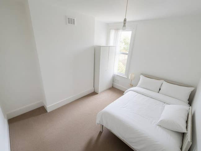 Spacious DoubleRoom in SE18  Main Photo