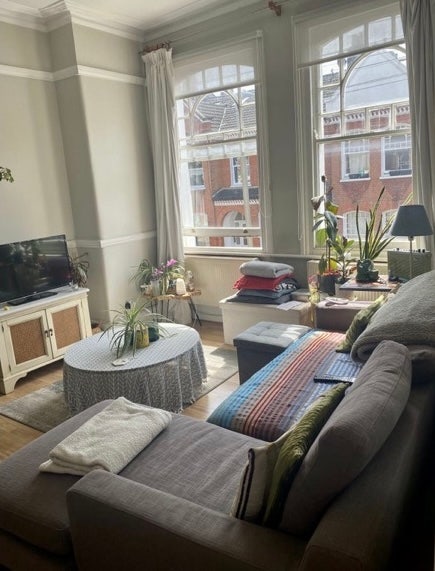 Tooting Bec room available from mid September Main Photo