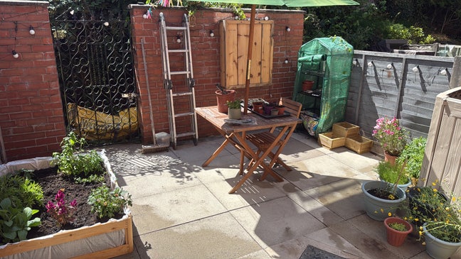 Double room and house share in Hyde Main Photo