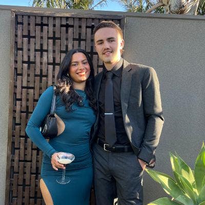 Professional couple looking for a place Main Photo