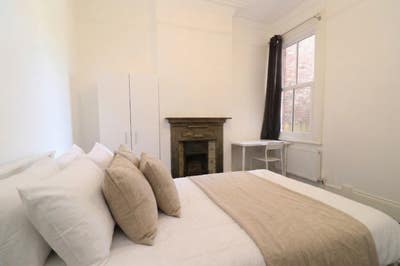 🏡 Rare Space in Prime West London Main Photo