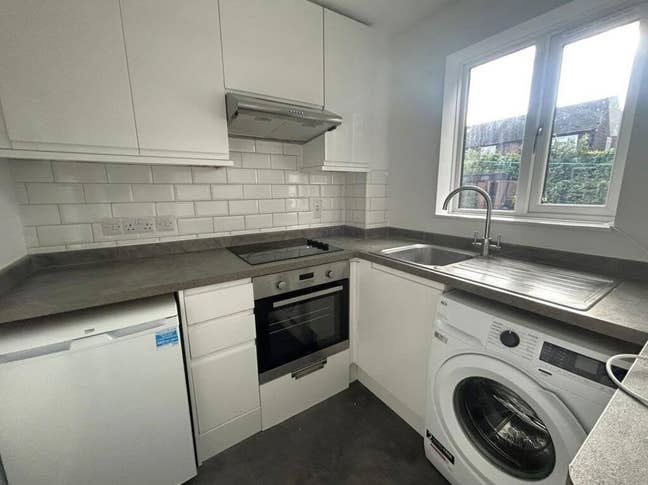1 bedroom house for rent  in UB3 Main Photo