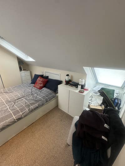 One furnished double room Main Photo