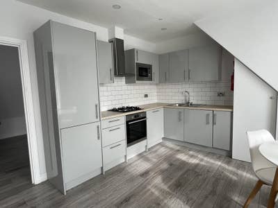 Modern 1 bedroom flat in  Golders Green NW11  Main Photo