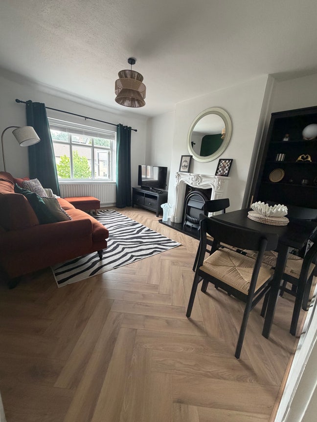 Small double available near Wimbledon Park Main Photo