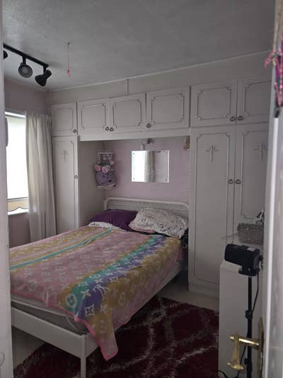 Bright Double room in peace full threebed house  Main Photo