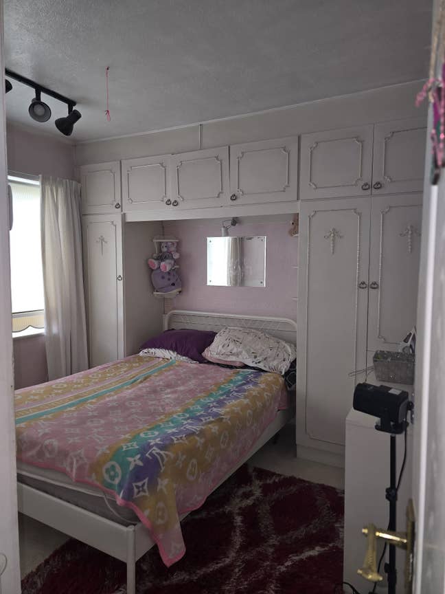 Bright Double room in peace full threebed house  Main Photo