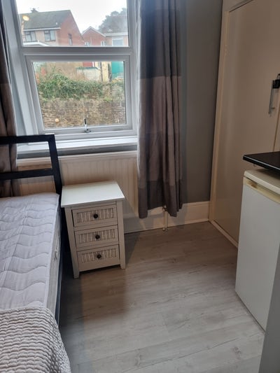 Beautiful Double size Ensuite  in Chelston-Torquay Main Photo
