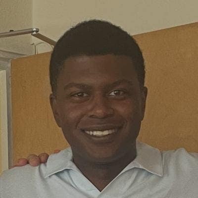 Professional Male seeks a single or double room Main Photo