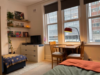 Entire Studio Flat in Clapham South Main Photo