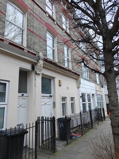 Spacious 1-Bed Ground Floor Flat - Bavaria Road Main Photo