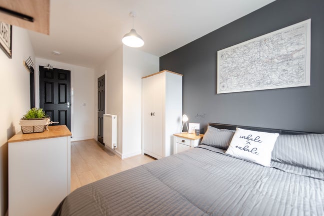 🧡FAB Large En Suite In Eccles Main Photo