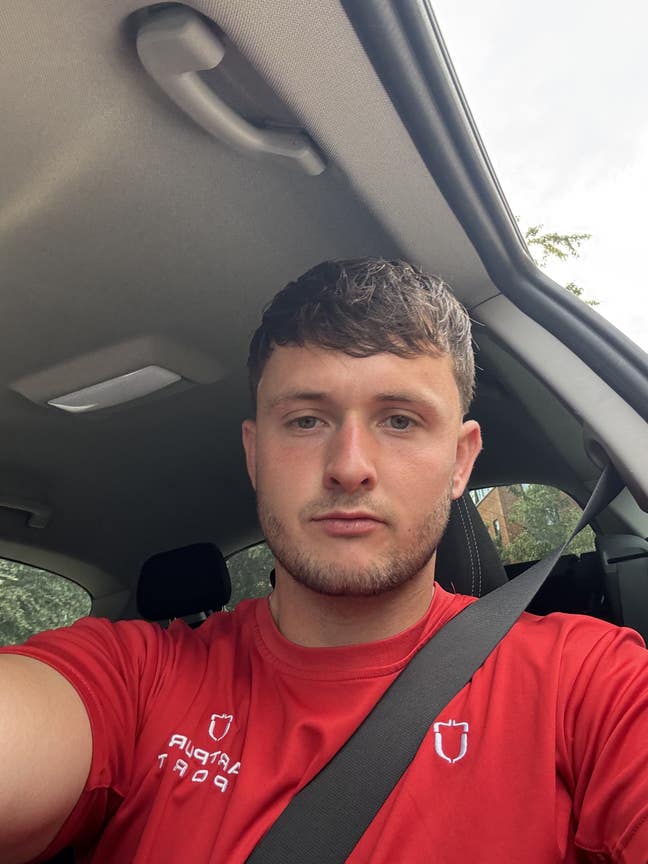 Professional Male seeks a double room Main Photo