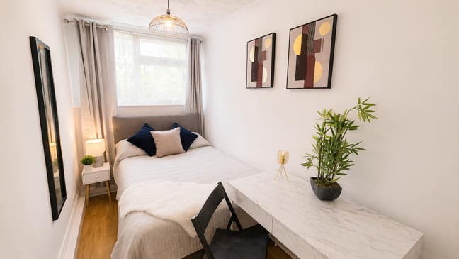🔑 Small Double Room  — Move In Now Main Photo