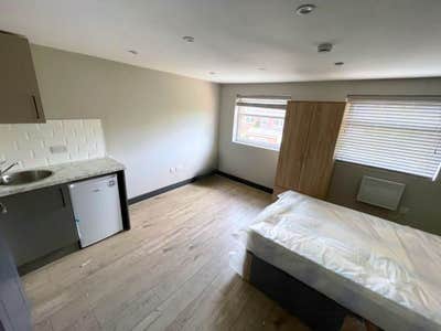 DSS-Studio Flat Available in Plumstead Bexley SE28 Main Photo