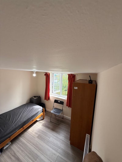Room 3 Main Photo