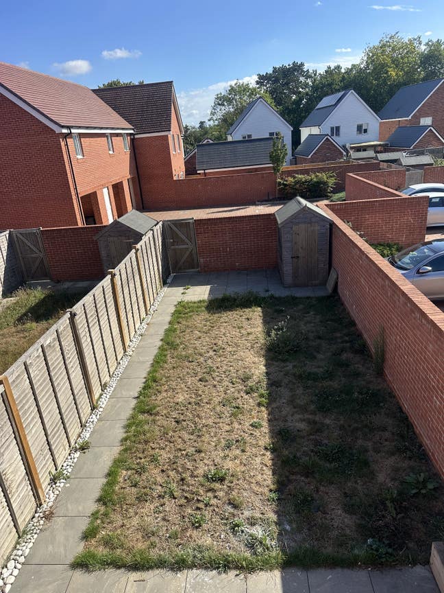 Two bed house with garden and two car parks Main Photo