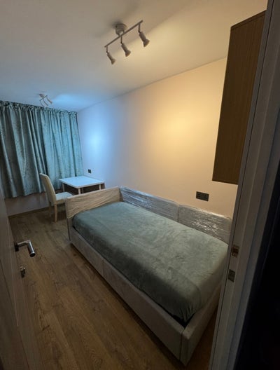 Recently renovated Single bedroom - Raynes Park  Main Photo