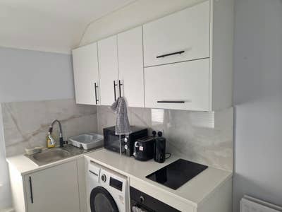 Spacious Double room in Northolt - Bills included Main Photo