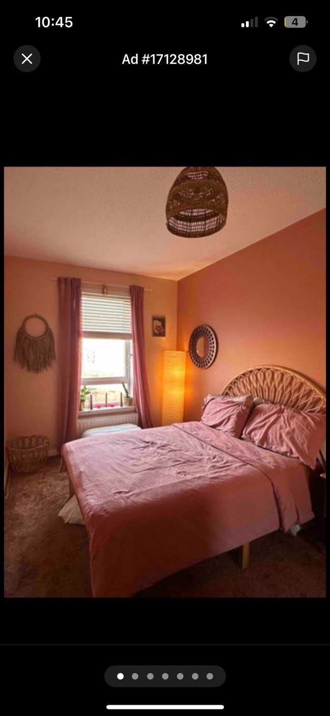 Bright room in stylish city centre flat Main Photo