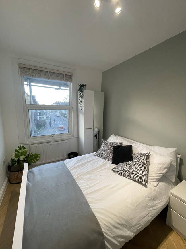 Double Room - 2 Min Walk from Brockley Station  Main Photo