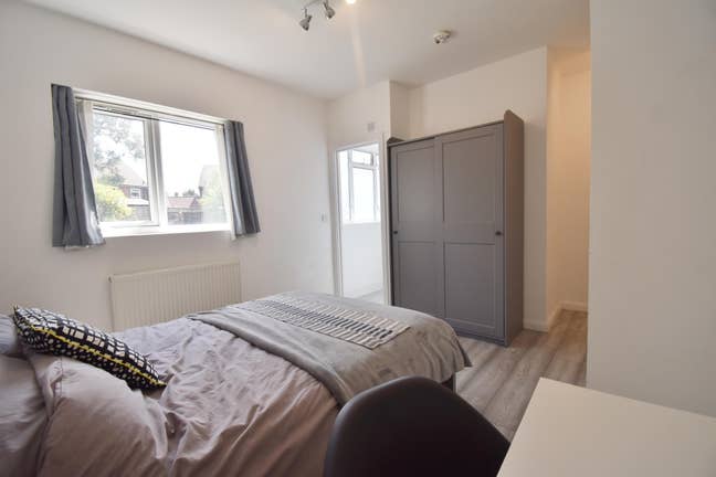 LARGE *Ensuite Room* Eltham -All bills inc! Main Photo